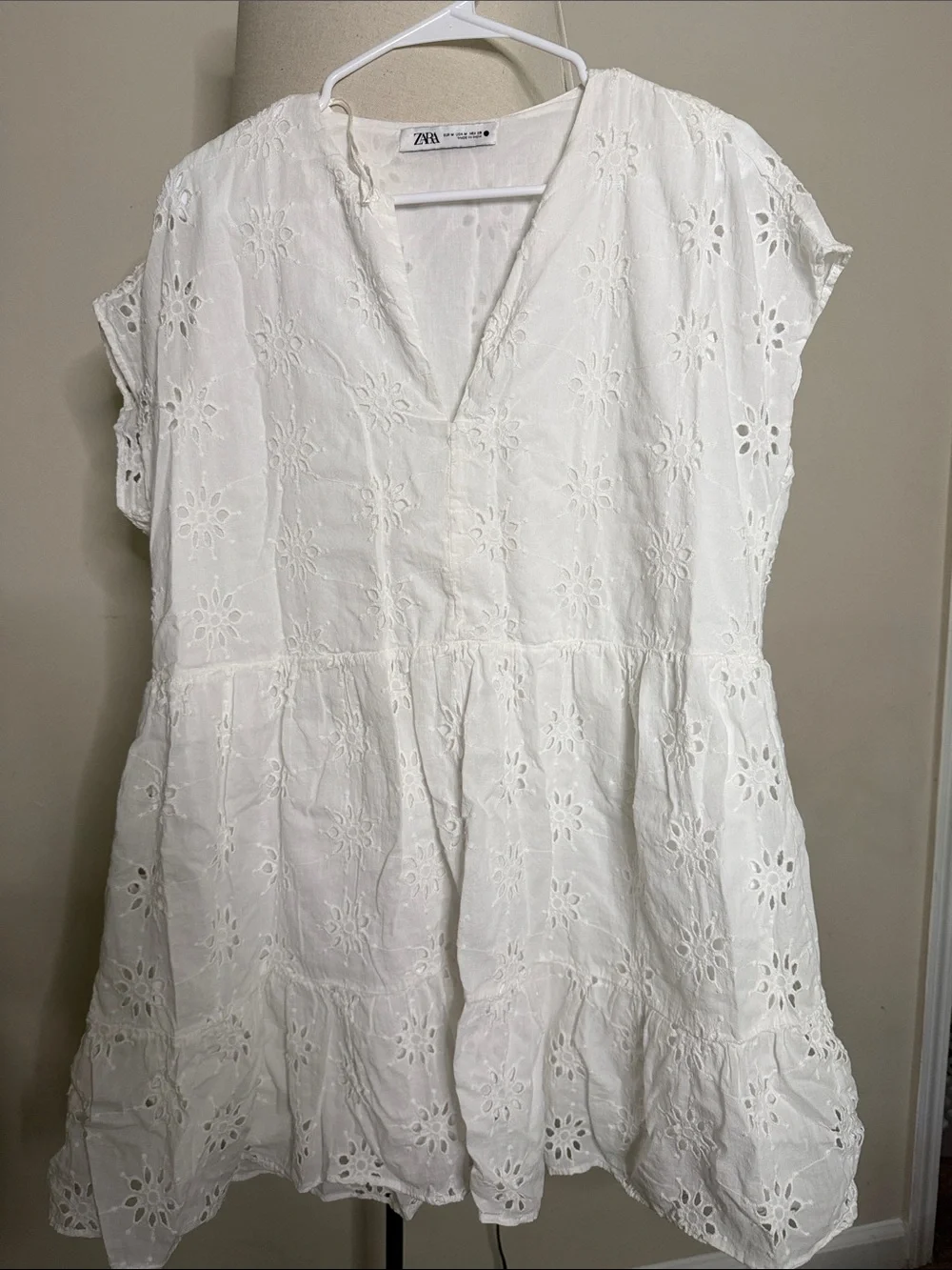 Zara White Eyelet V-Neck Tiered Tunic